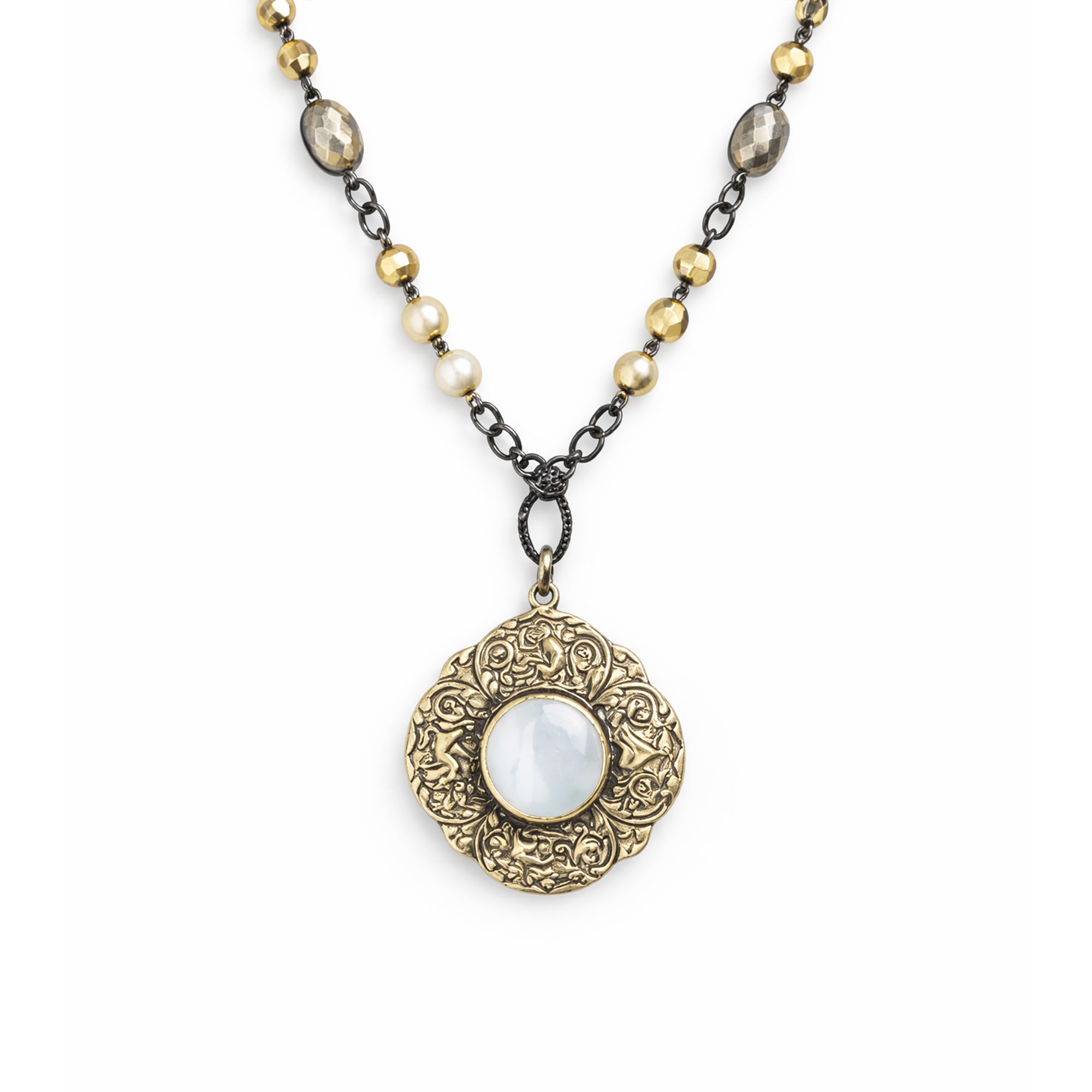 Coin Pearl Pendant Necklace