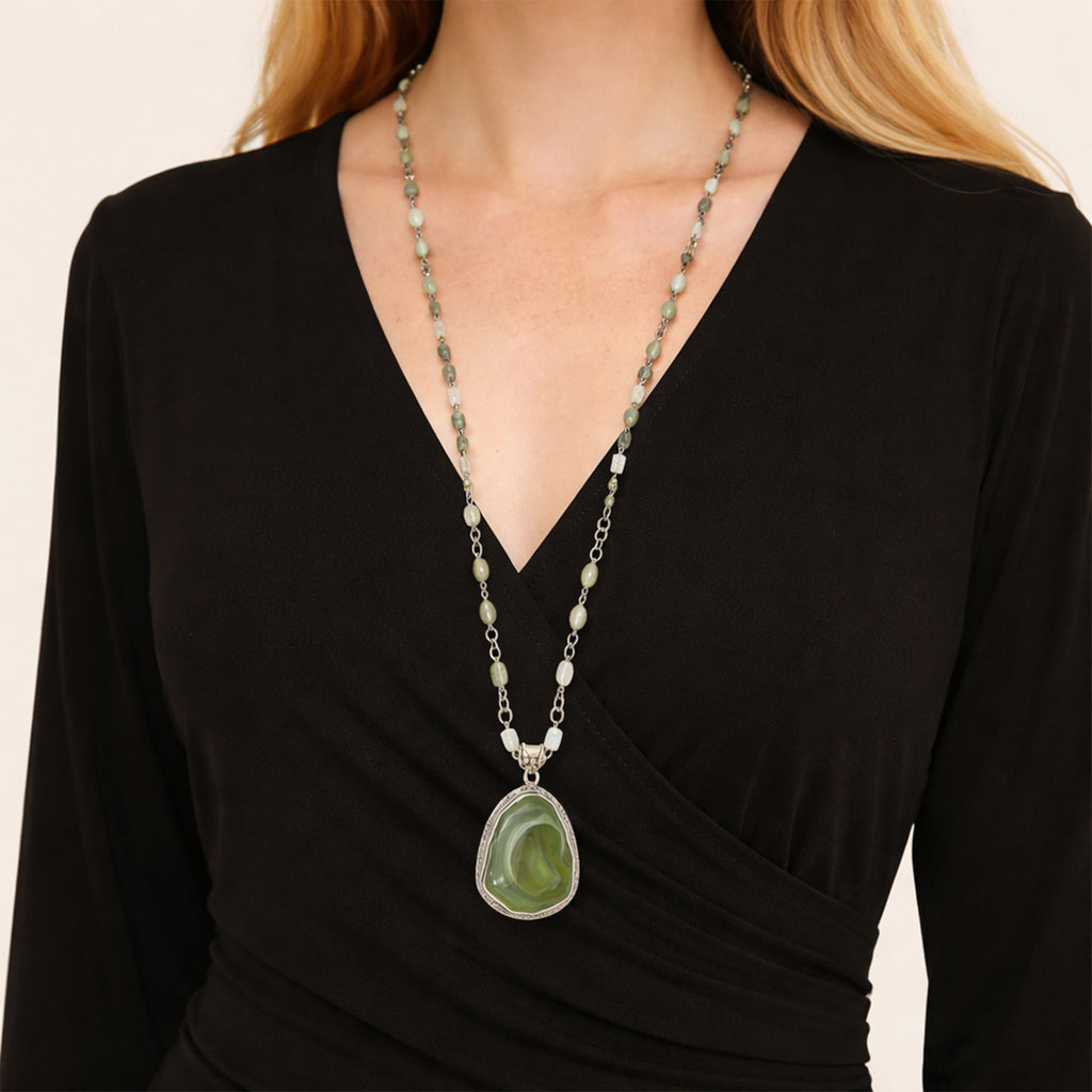Green Agate Pendant Necklace